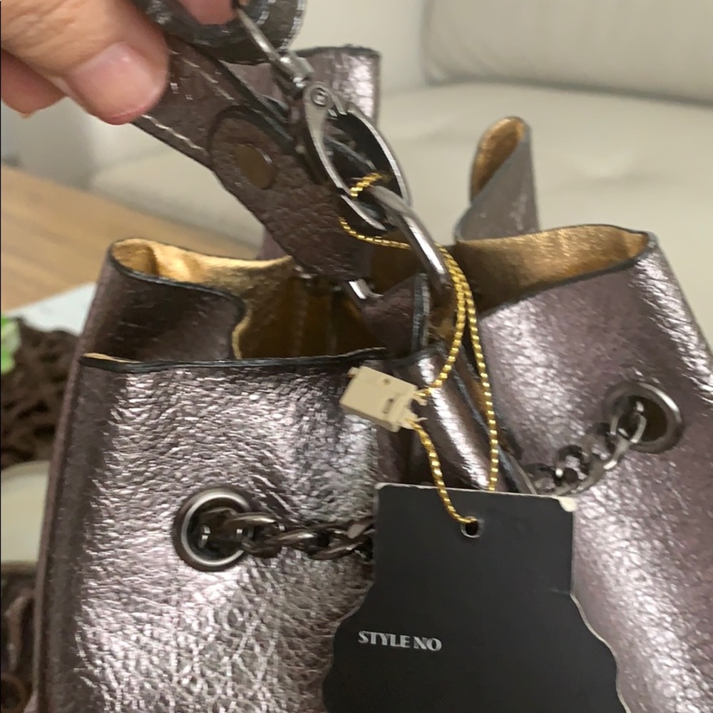 Handbag - Picture 5 of 8